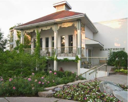 Fern Resort Orillia Buitenkant foto