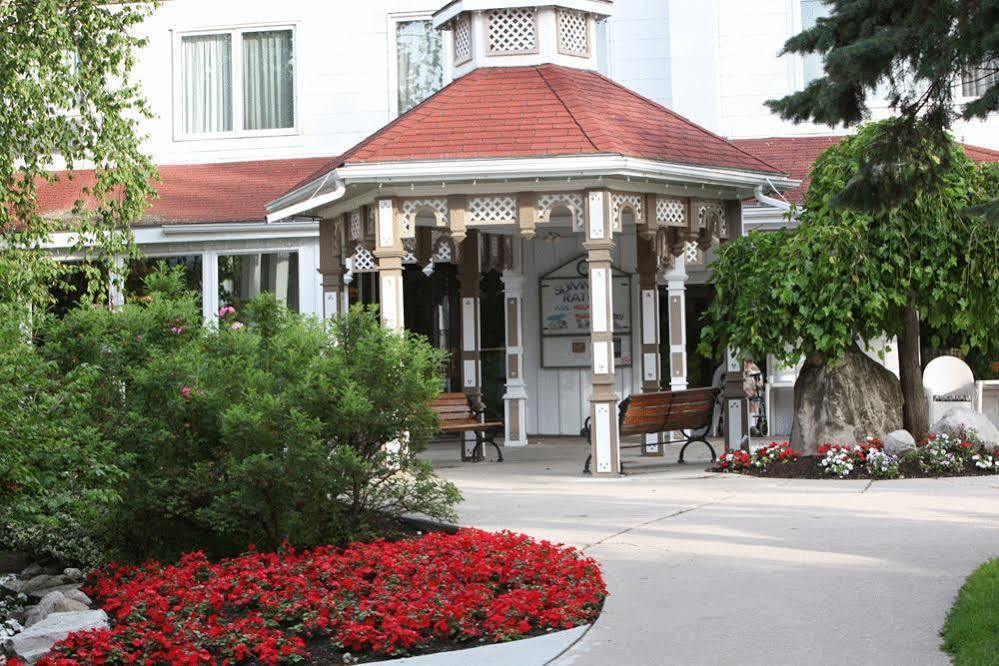 Fern Resort Orillia Buitenkant foto
